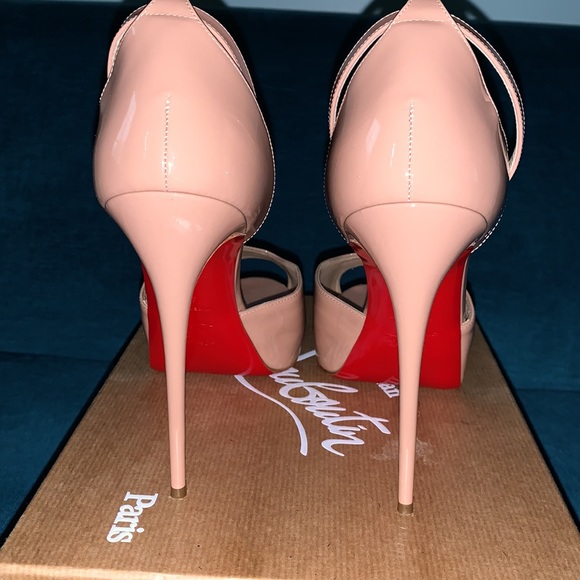Aketata Christian Louboutin - Picture 5 of 9